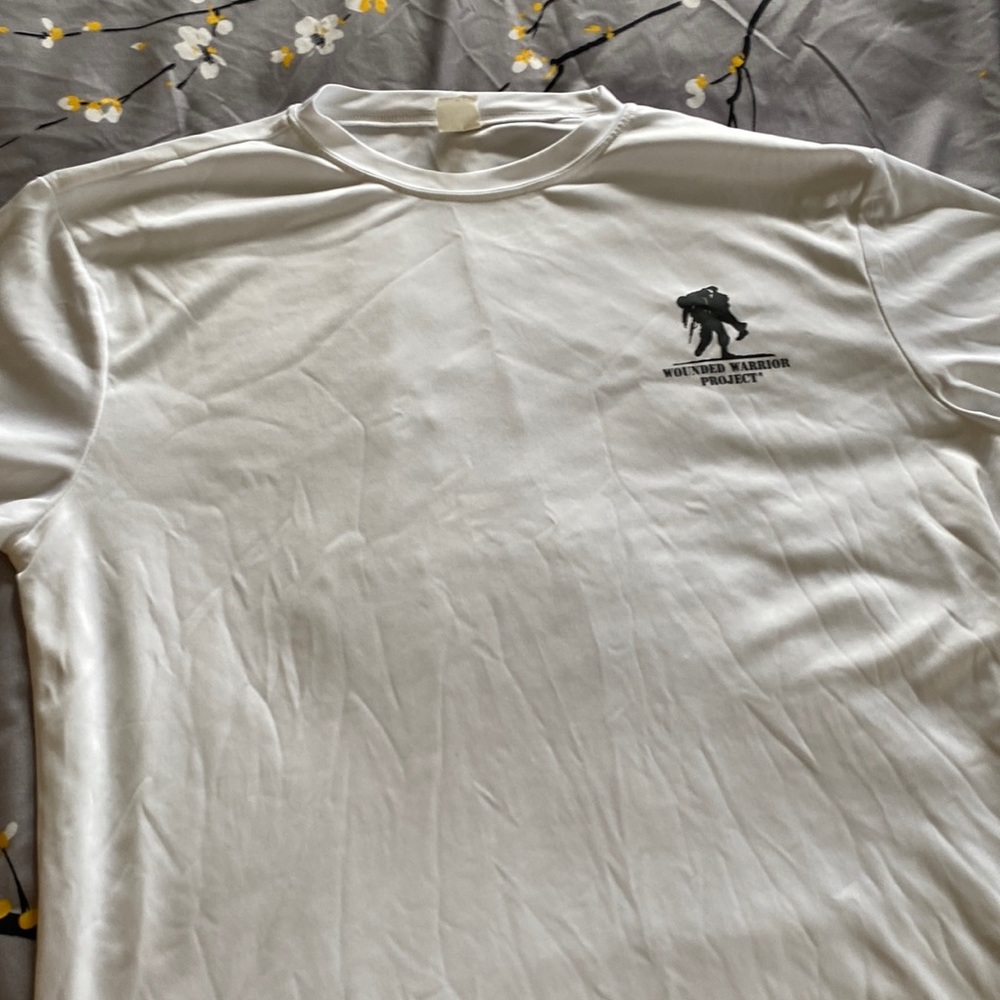 Wounded Warrior project shirt medium NWOT